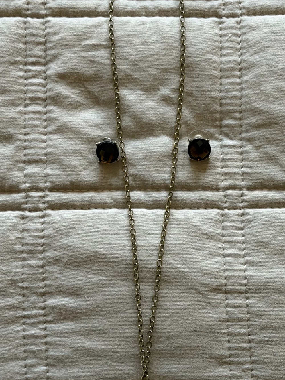 Banana Republic Brown/Peach Colored Stone Pendant Necklace and Stud Earrings Set